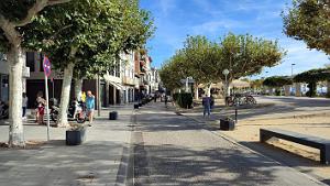 85 - Rosas - Paseo Maritime et Plage Nova